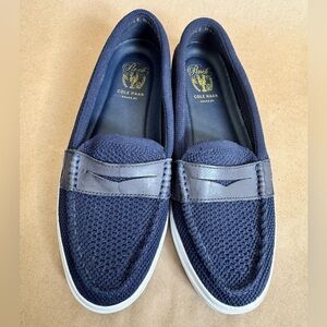 Cole Haan Navy Blue Fabric Mesh Penny Loafers with Leather Detail. Size 6